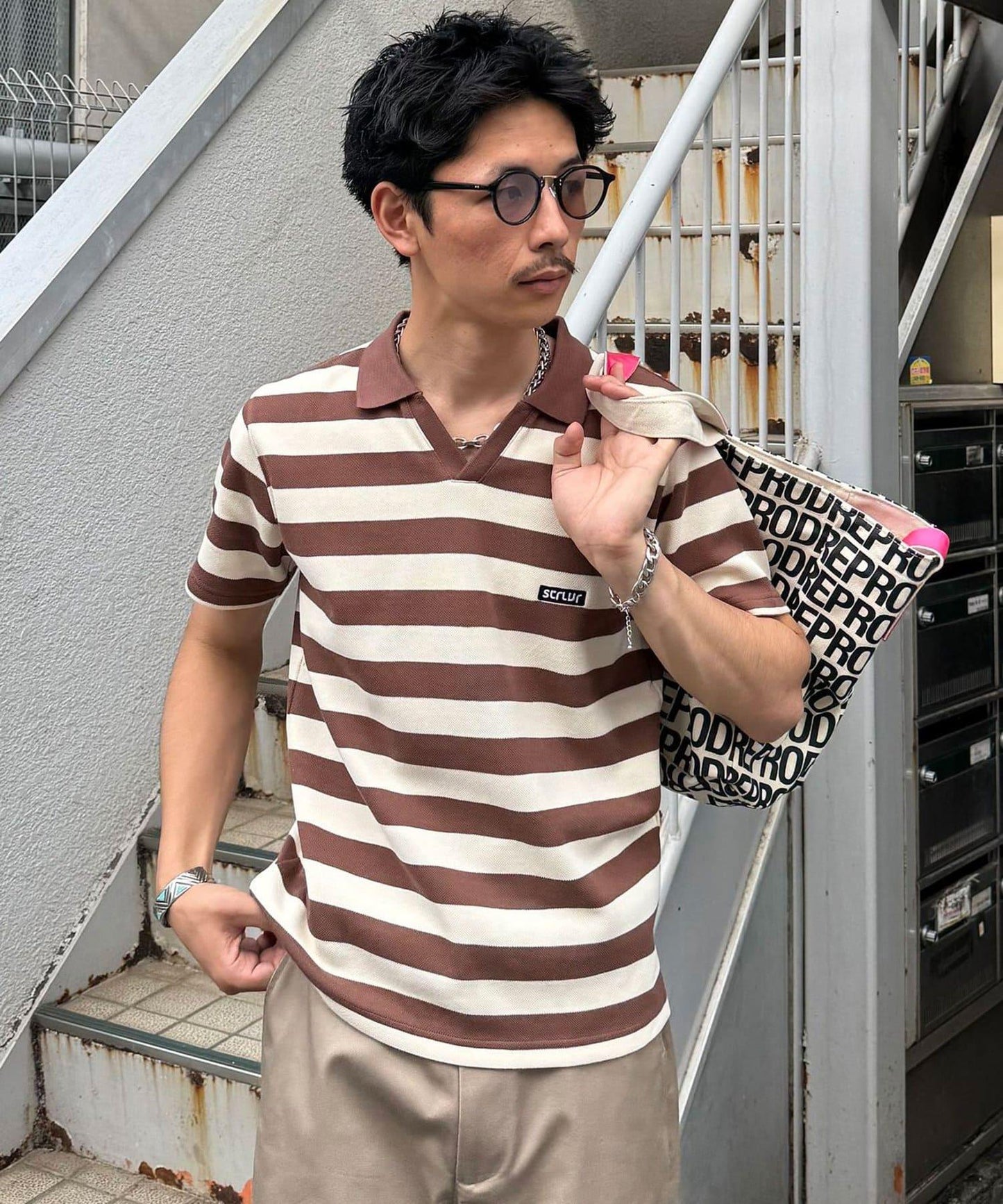 條紋開領POLO衫