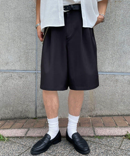 寬鬆西裝短褲