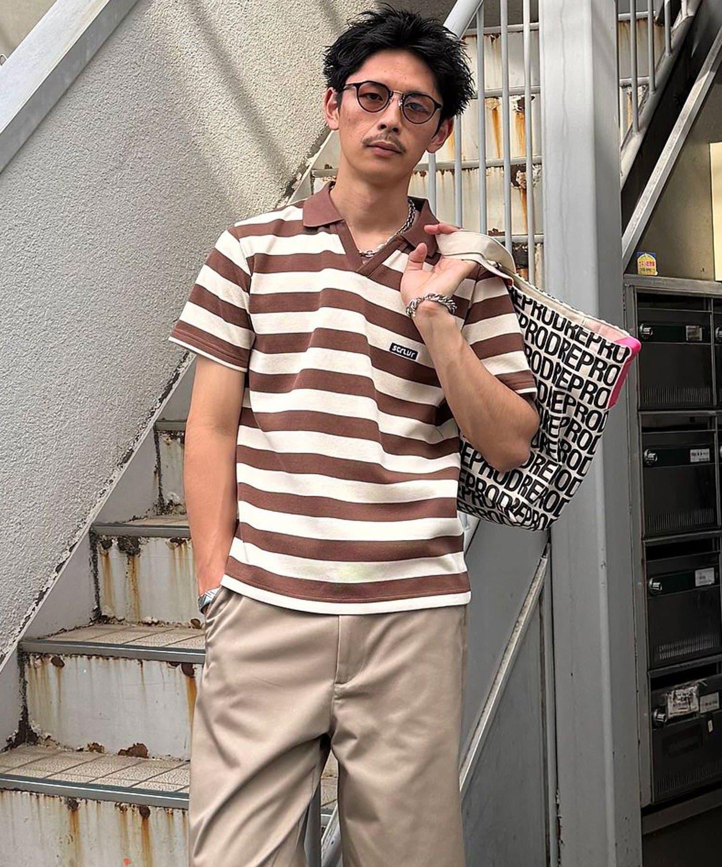 條紋開領POLO衫