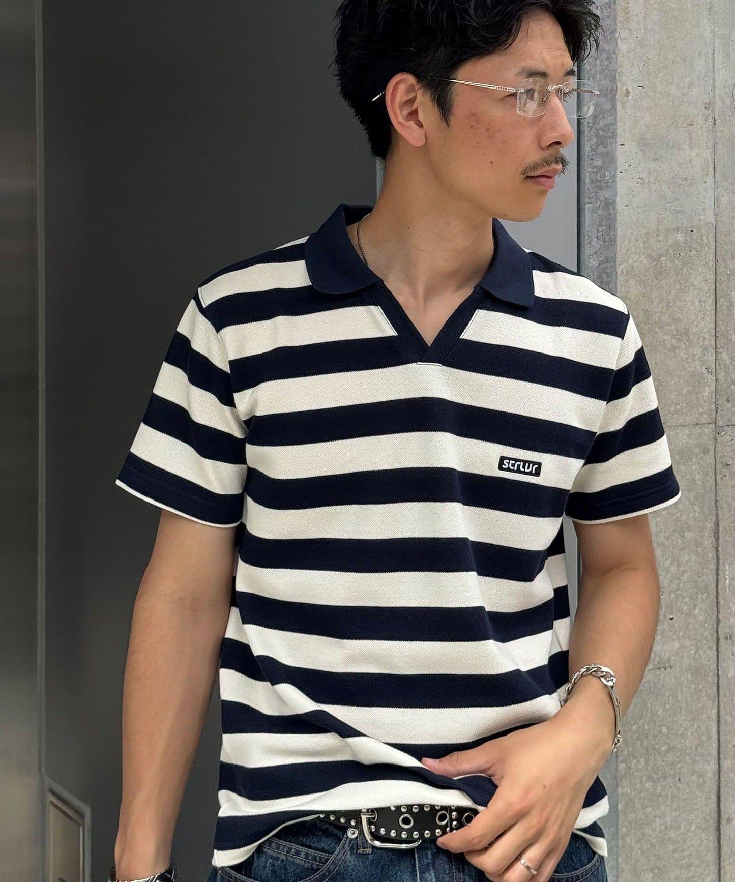 條紋開領POLO衫