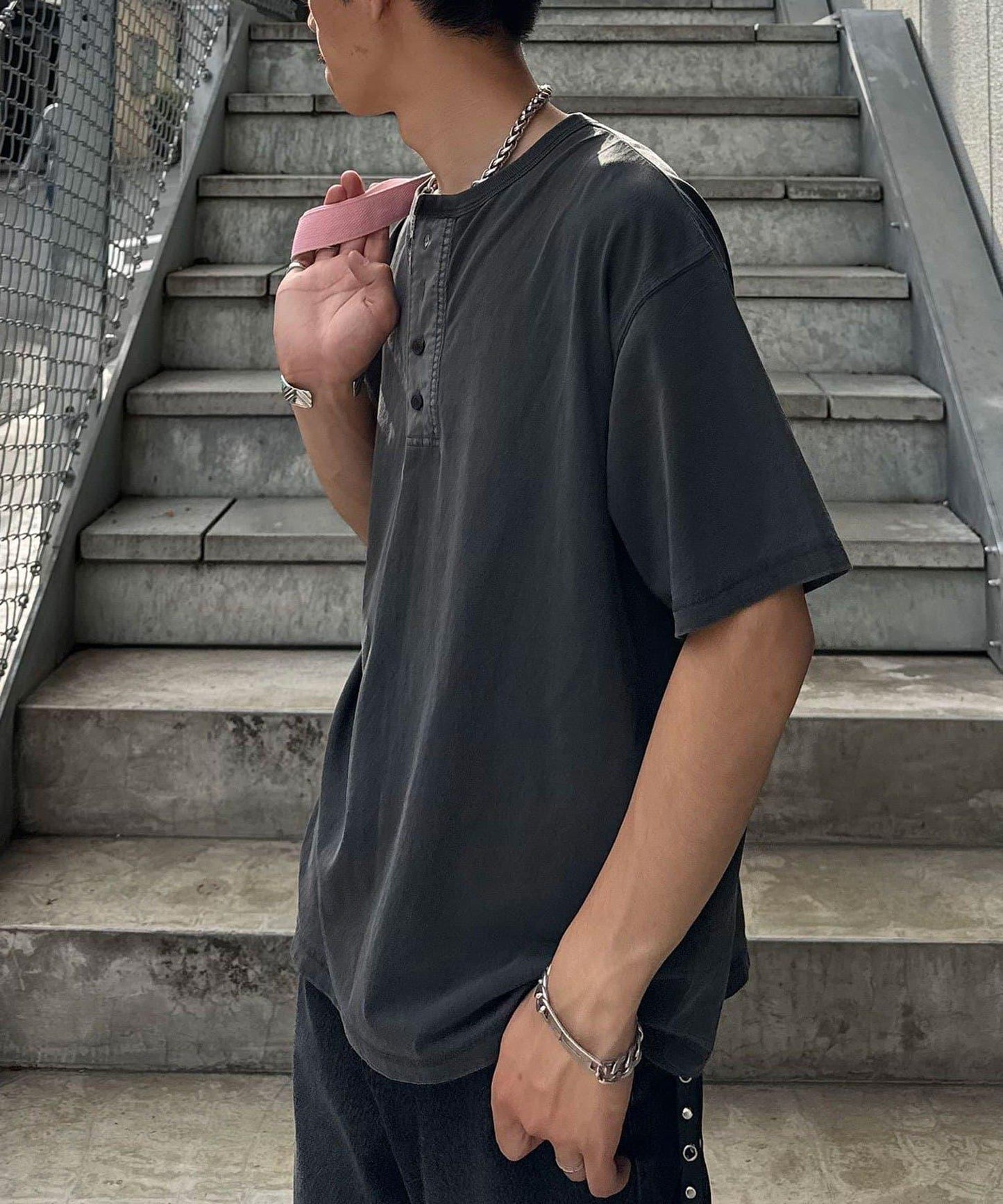 復古風亨利領T恤