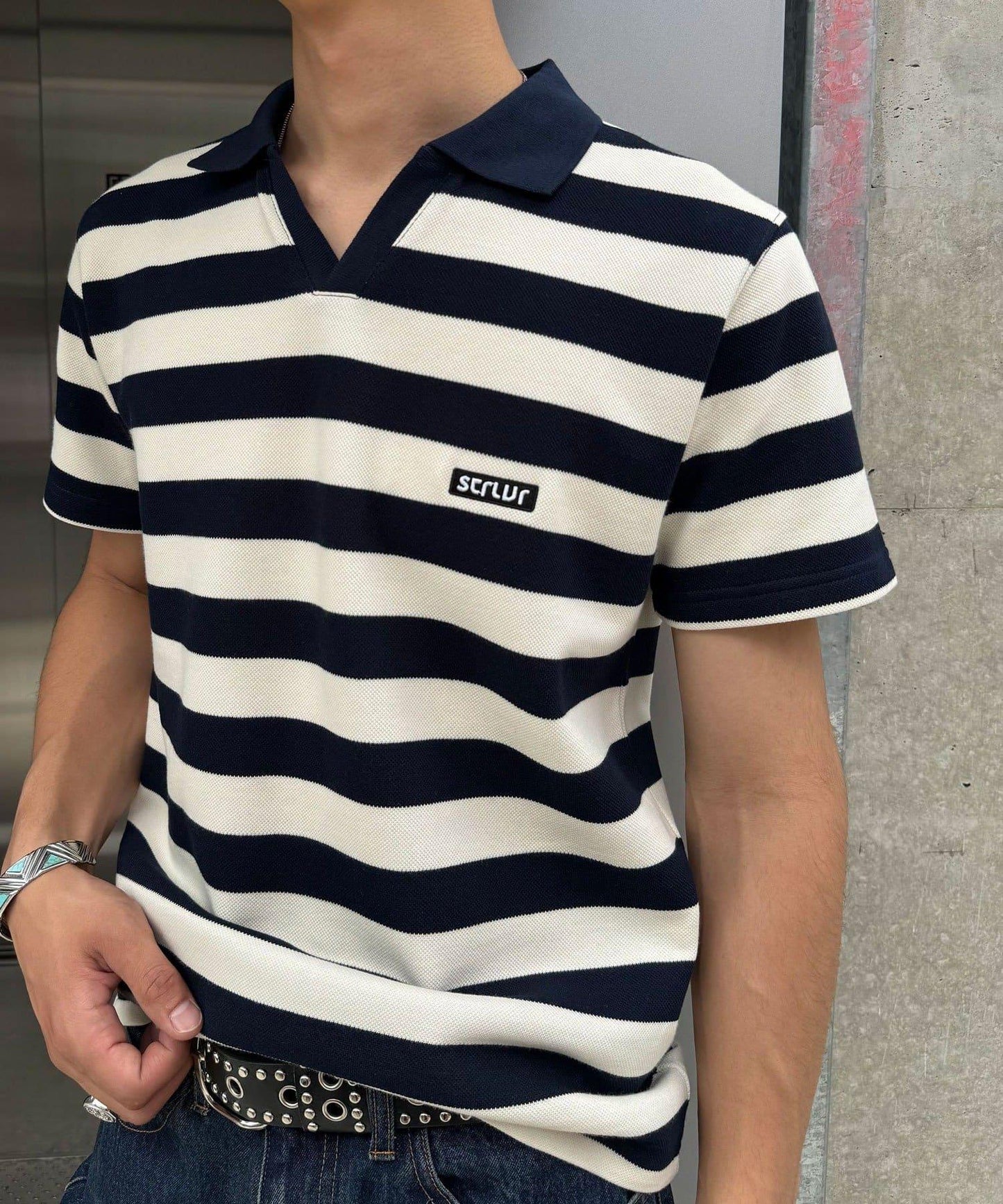 條紋開領POLO衫