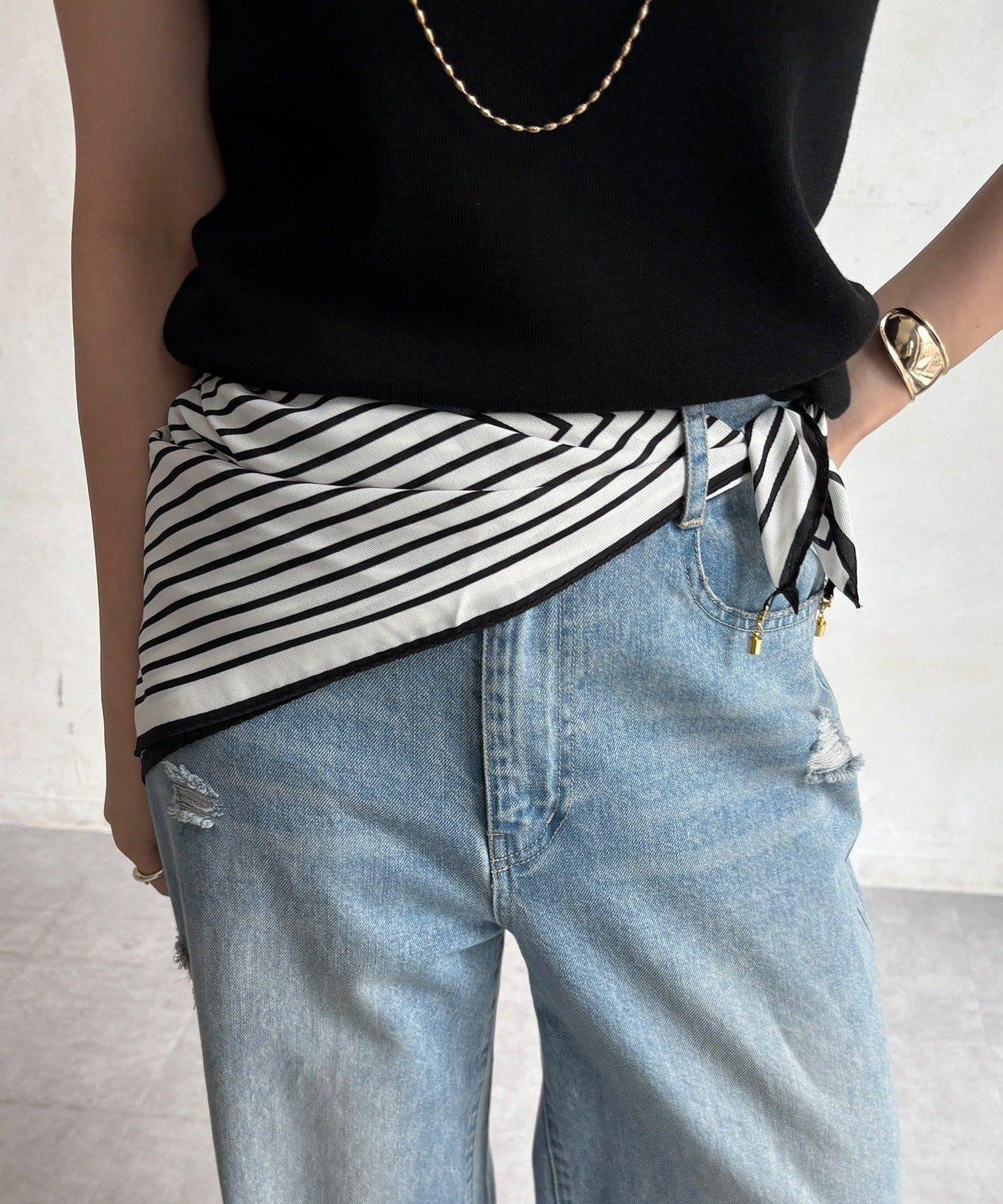 帶磁扣 幾何圖案 絲巾