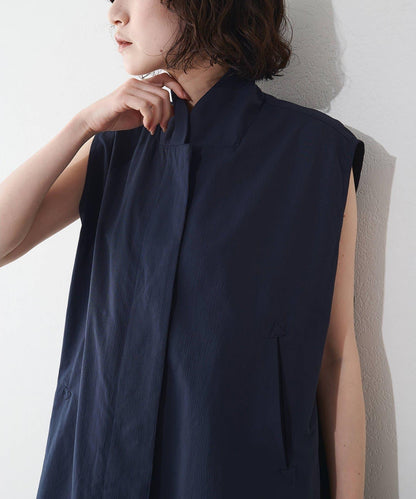 THE BAAT 斗篷大衣