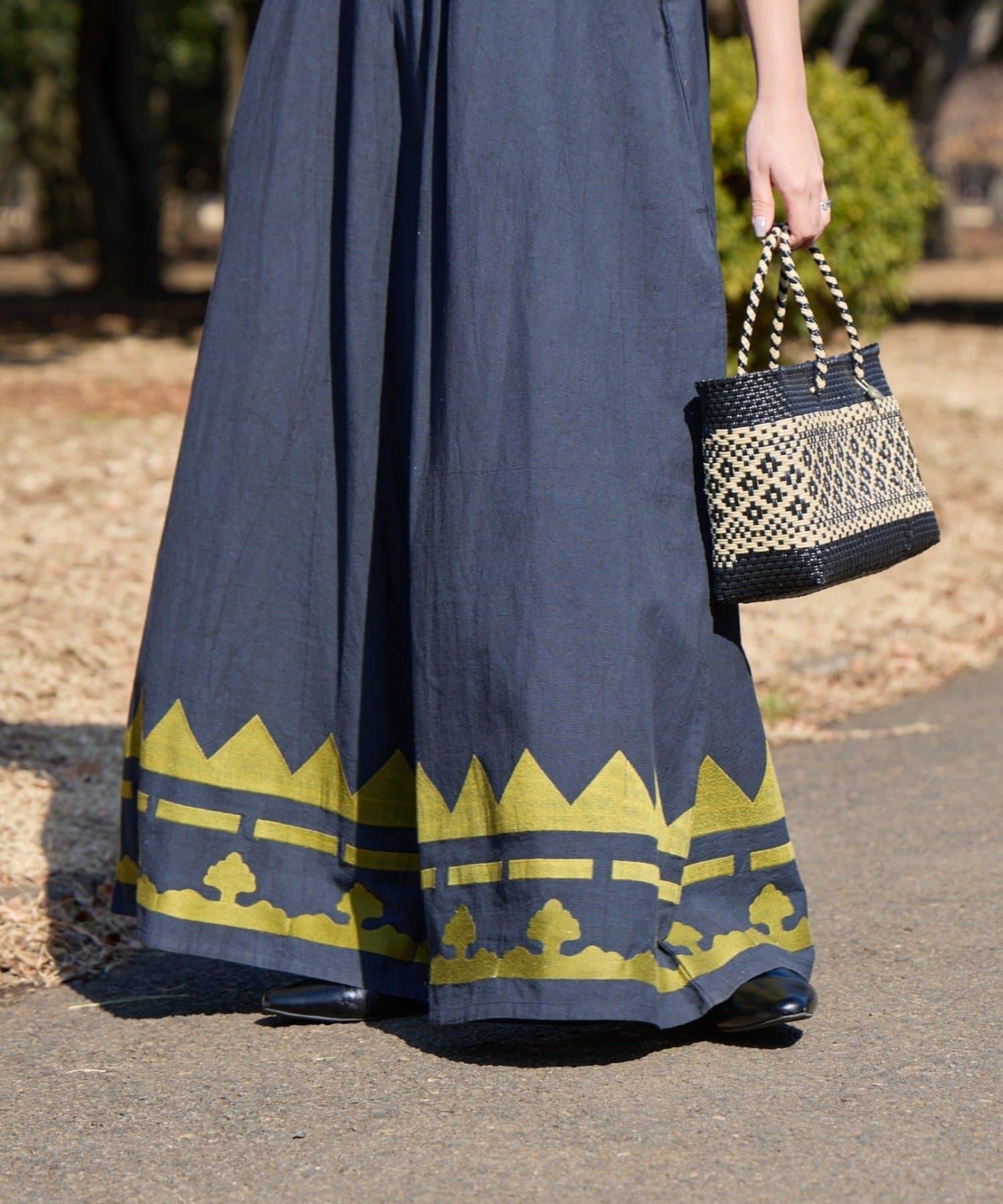 Aguni 綿麻裾刺繡揹帶褲