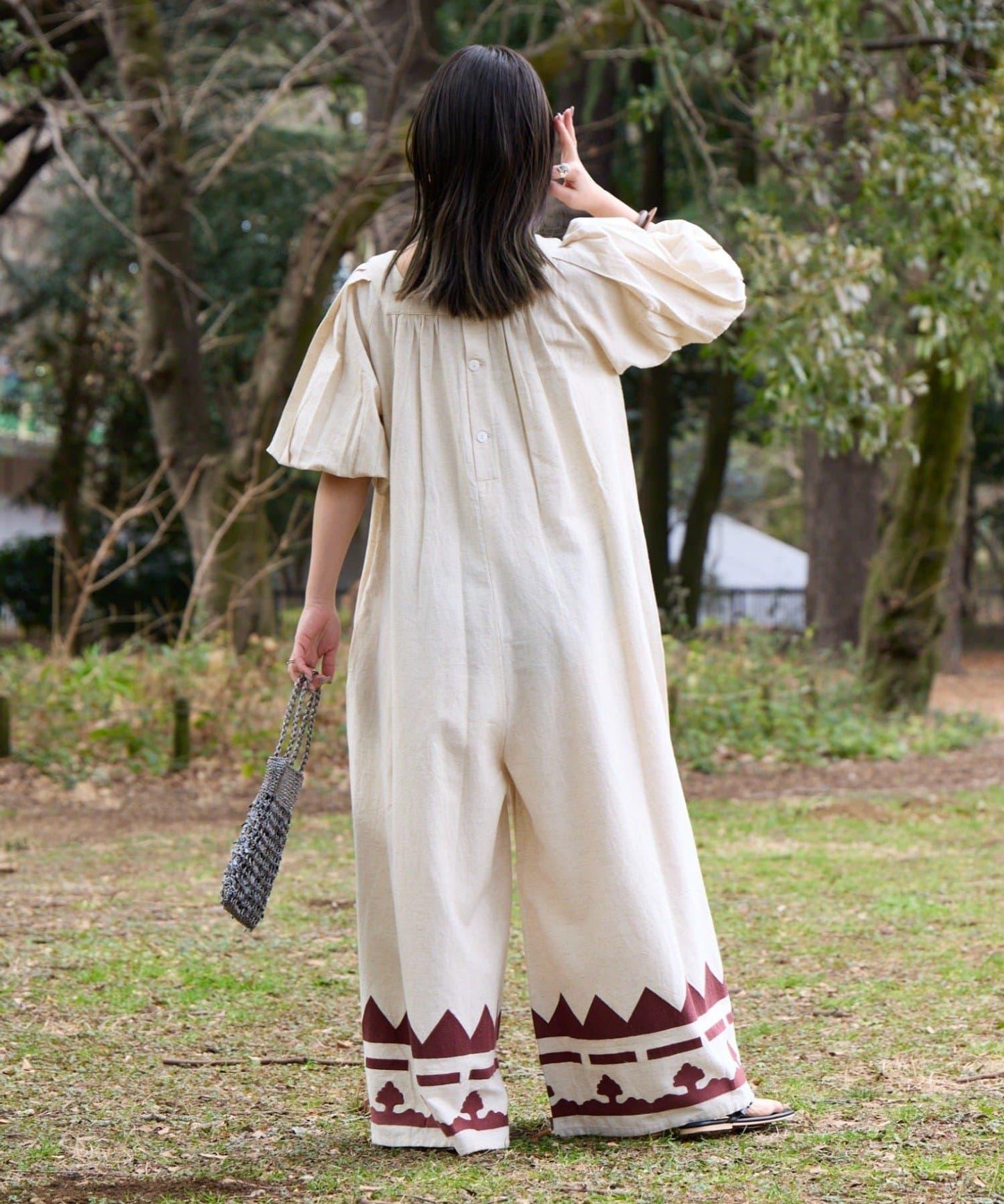 Aguni 綿麻裾刺繡揹帶褲