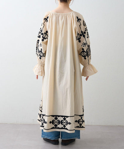 Aguni 2WAY 蓬鬆廓形 刺繡 連衣裙