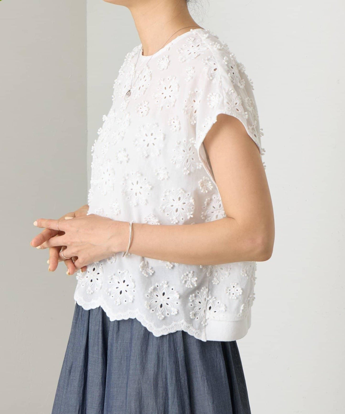 刺繡襯衫