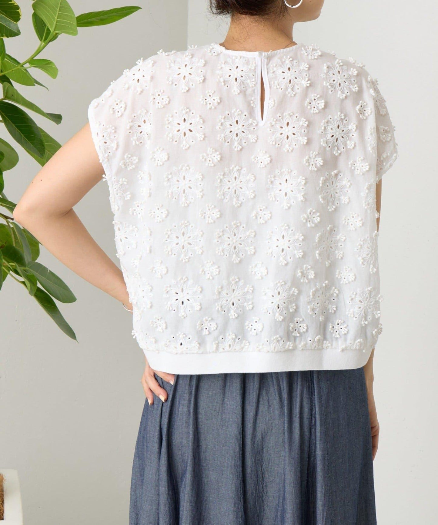 刺繡襯衫