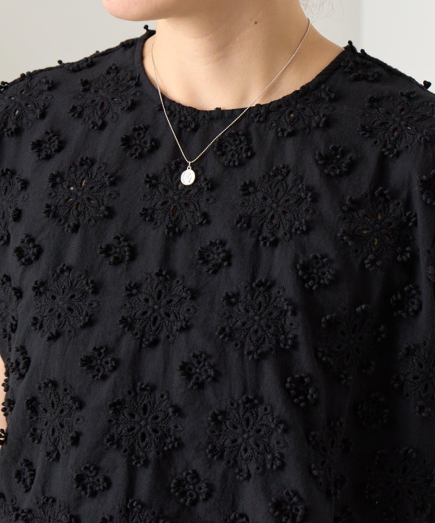 刺繡襯衫