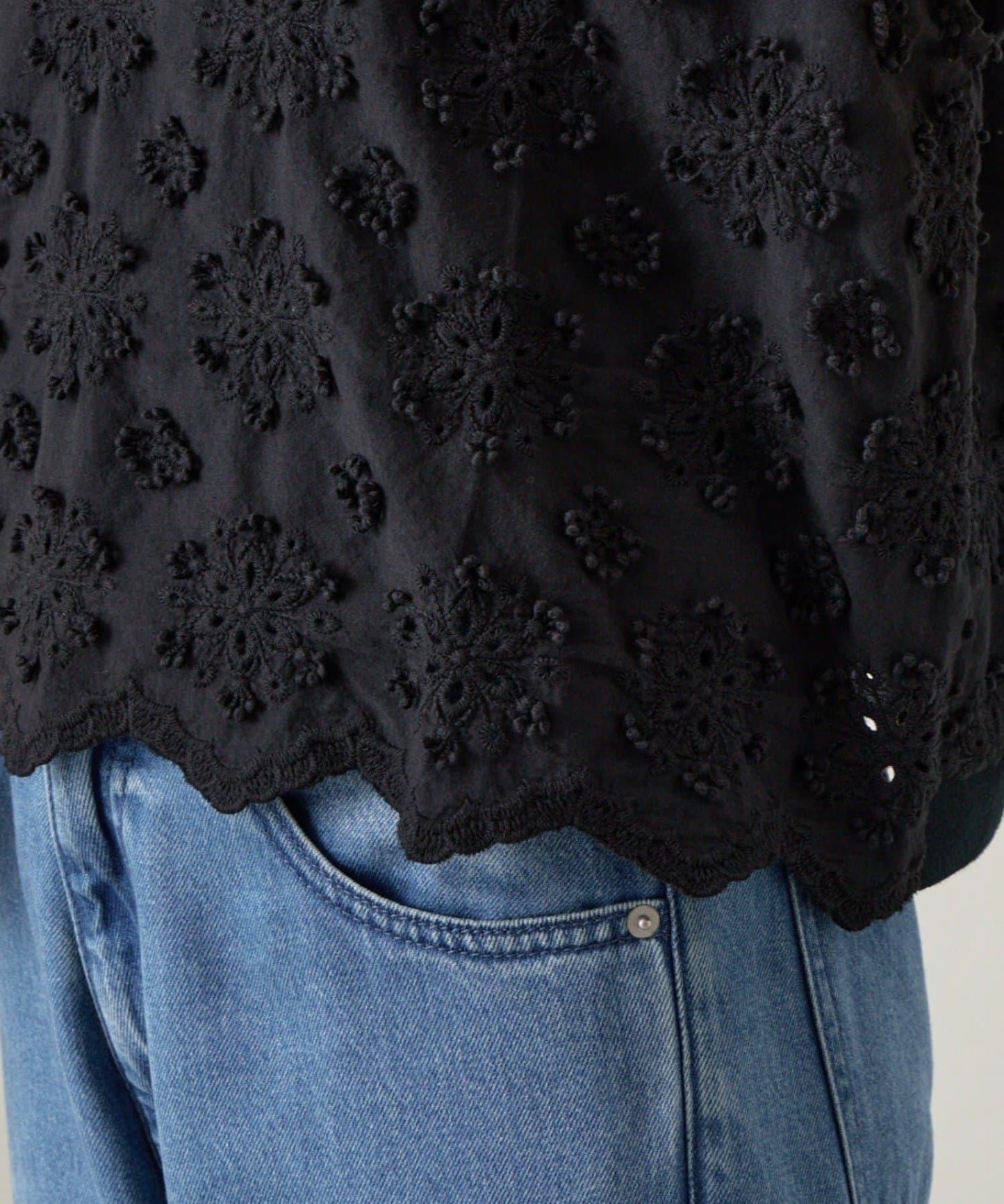 刺繡襯衫