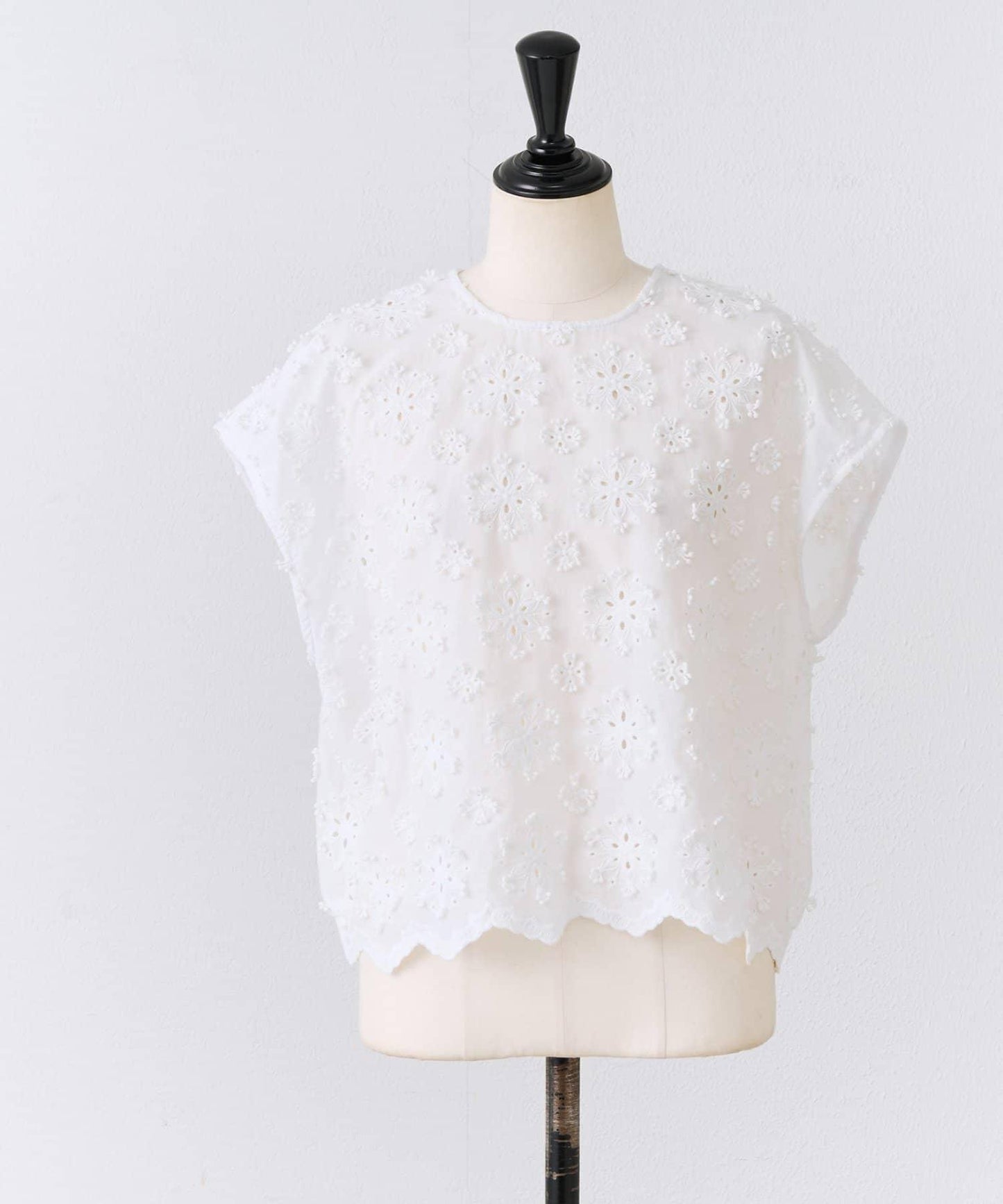 刺繡襯衫