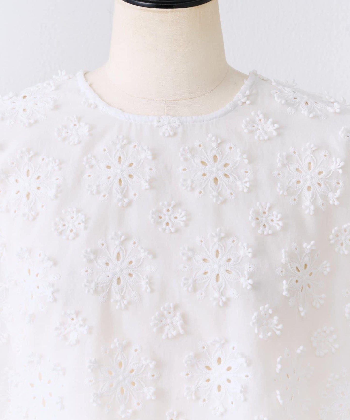 刺繡襯衫