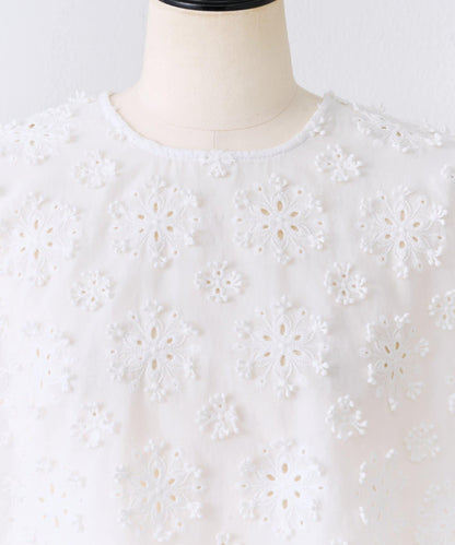 刺繡襯衫