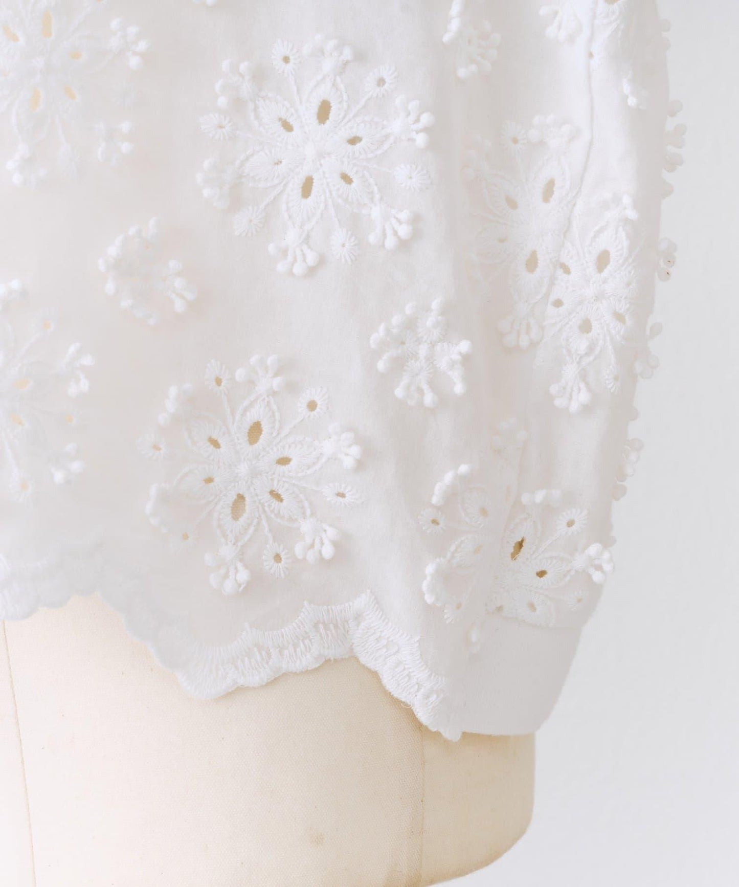 刺繡襯衫