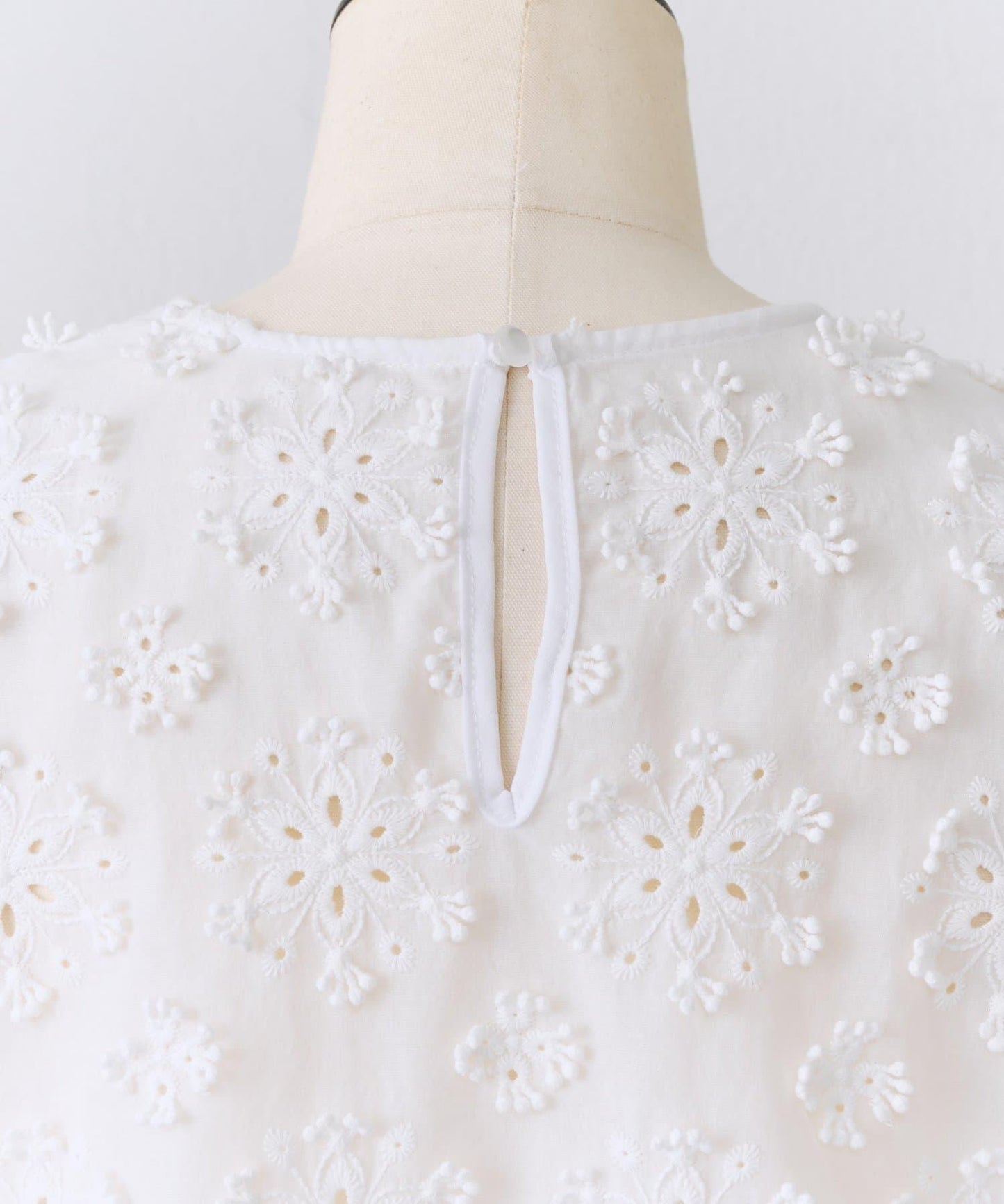 刺繡襯衫