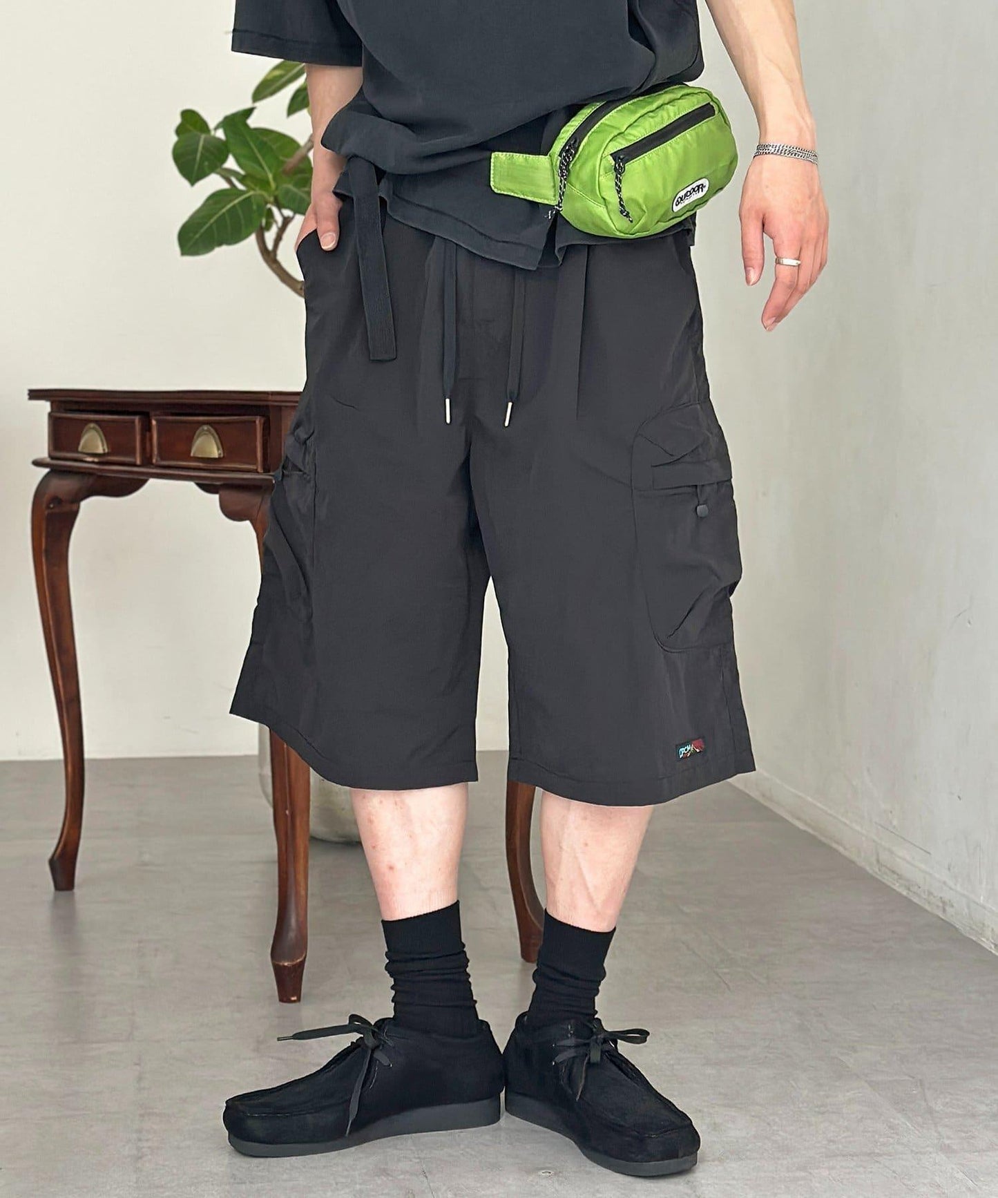 尼龍鬆緊工裝休閒短褲