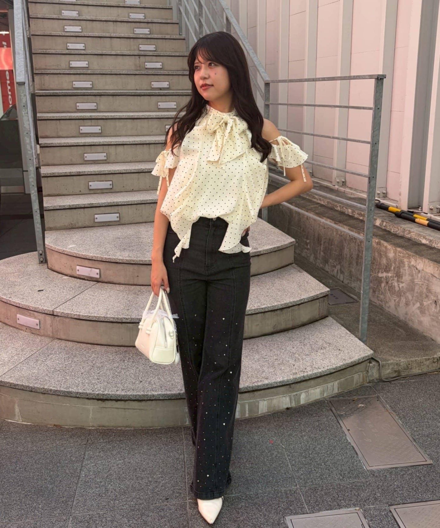 多樣閃亮裝飾 半喇叭 牛仔褲