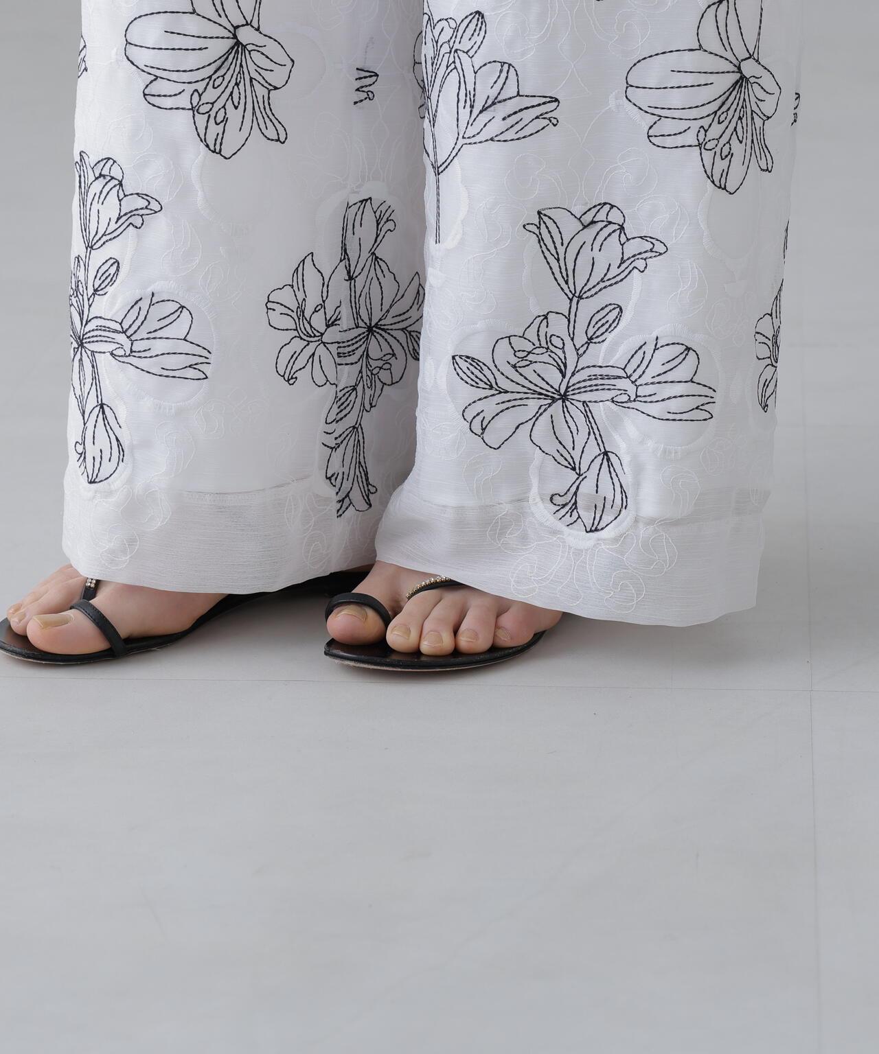 透紗刺繡褲子