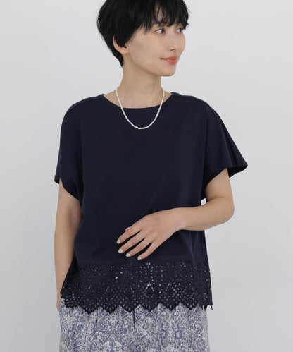 蕾絲設計上衣