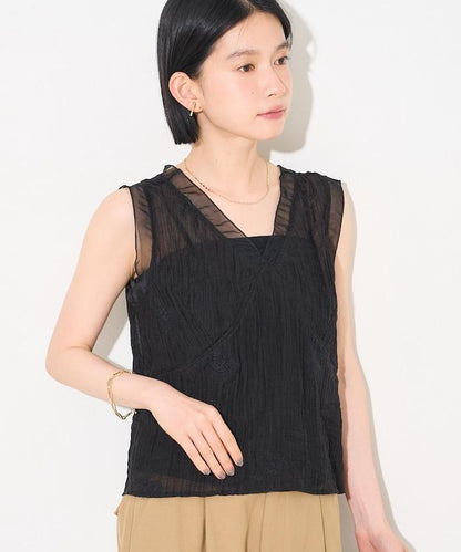 透紗刺繡 無袖款 結合帶胸墊設計 上衣＋吊帶衫套裝