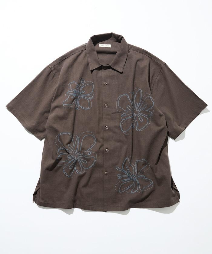 寬鬆版花朵刺繡短袖開領襯衫