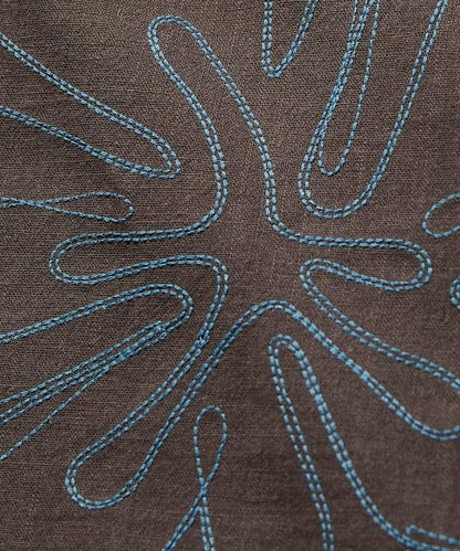寬鬆版花朵刺繡短袖開領襯衫