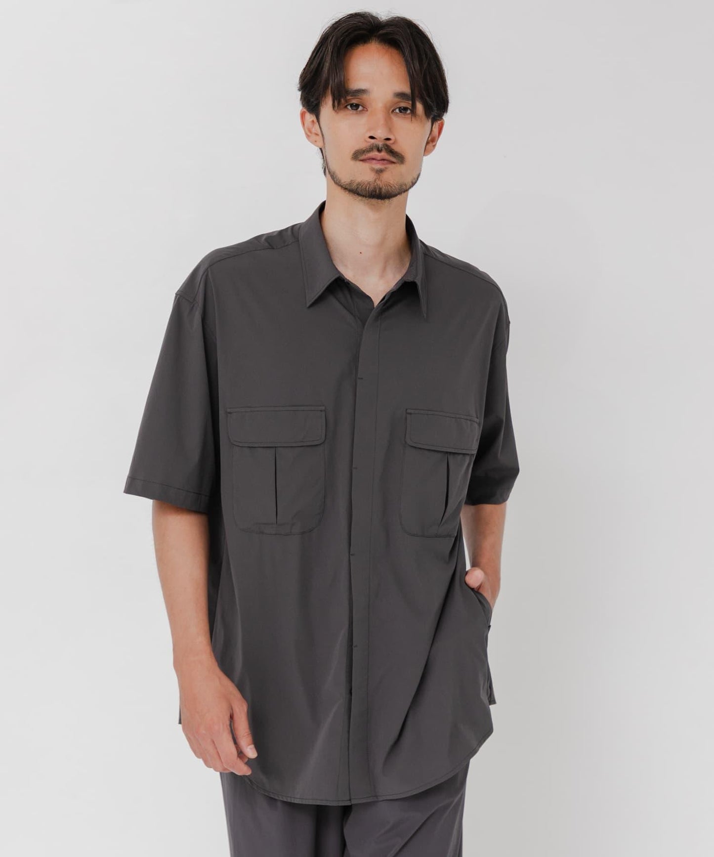 UR TECH MoLight PACKABLE SHIRTS 可收納襯衫