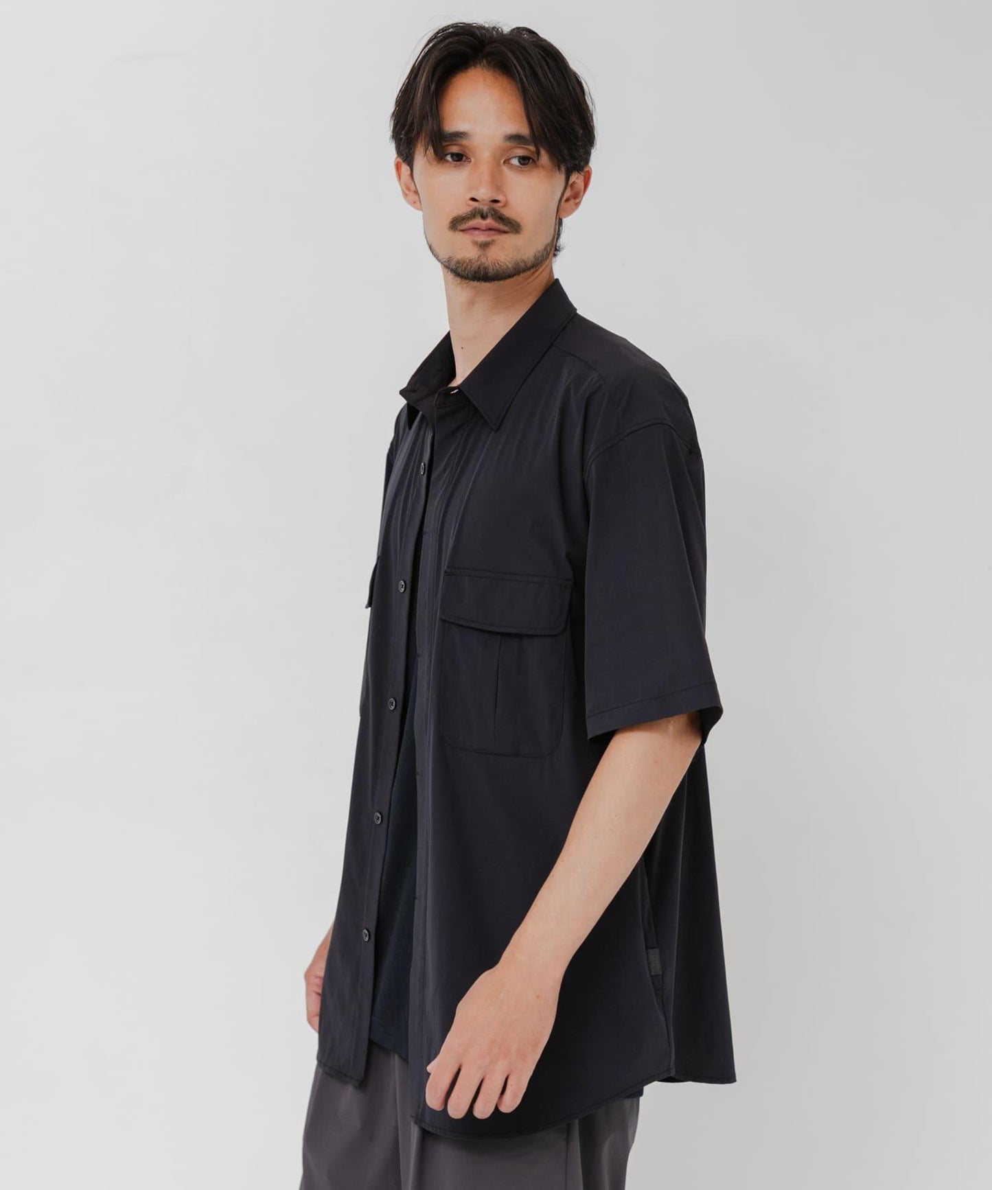 UR TECH MoLight PACKABLE SHIRTS 可收納襯衫