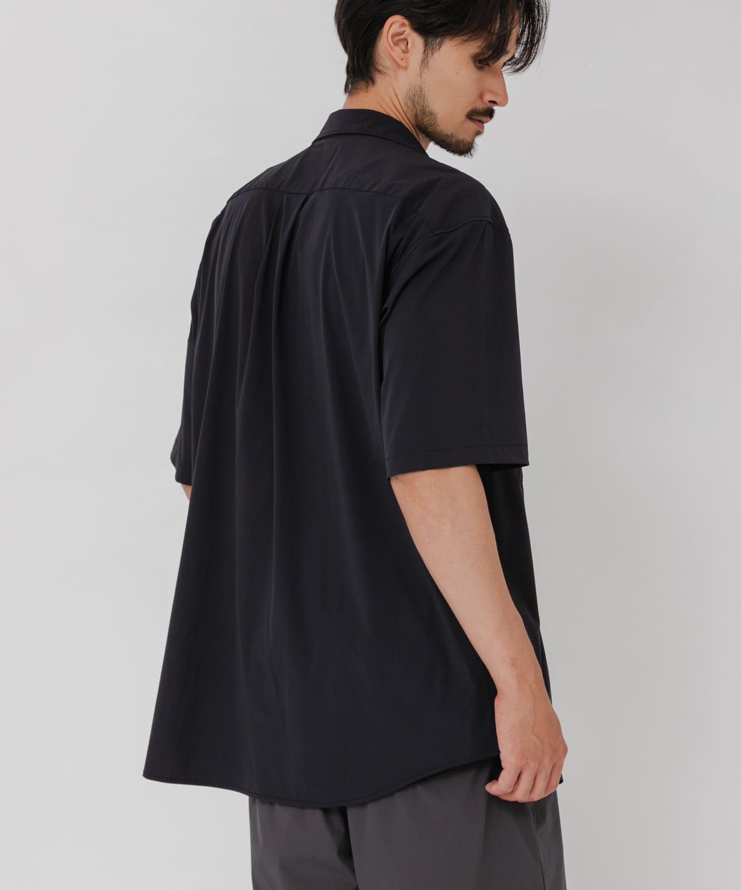 UR TECH MoLight PACKABLE SHIRTS 可收納襯衫