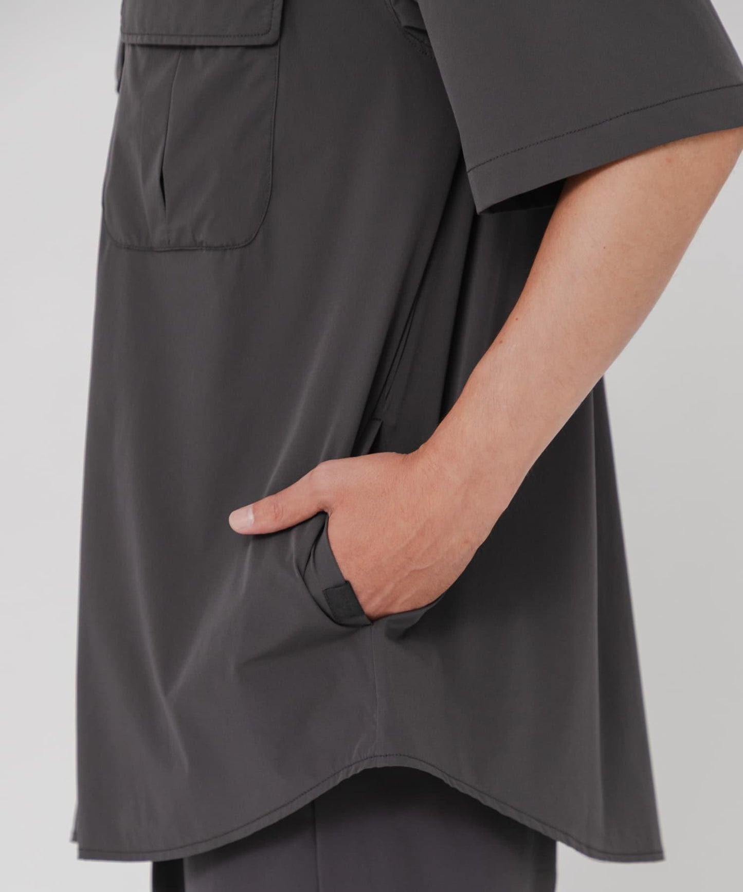 UR TECH MoLight PACKABLE SHIRTS 可收納襯衫