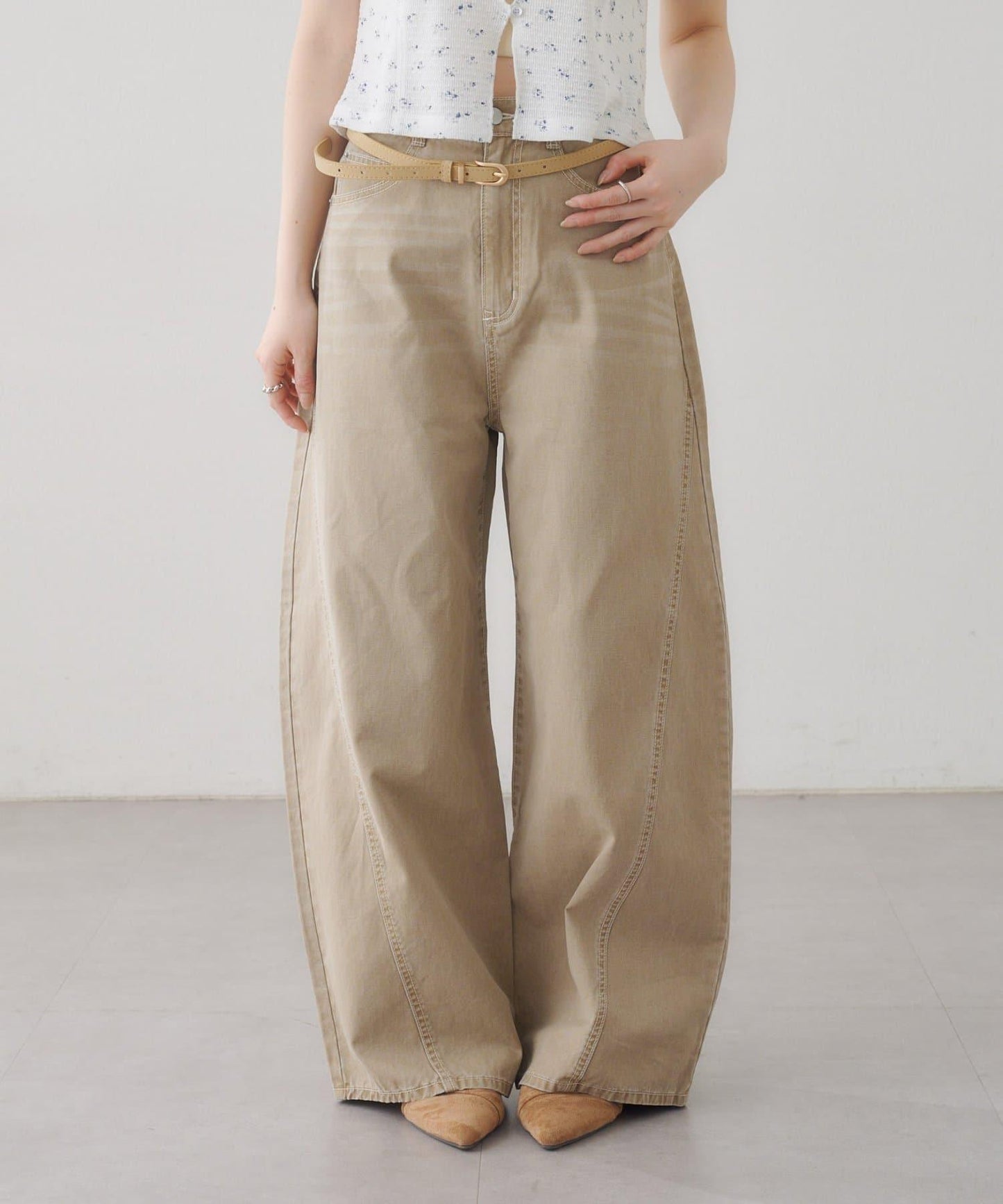 輕質斜紋彎刀版型褲子