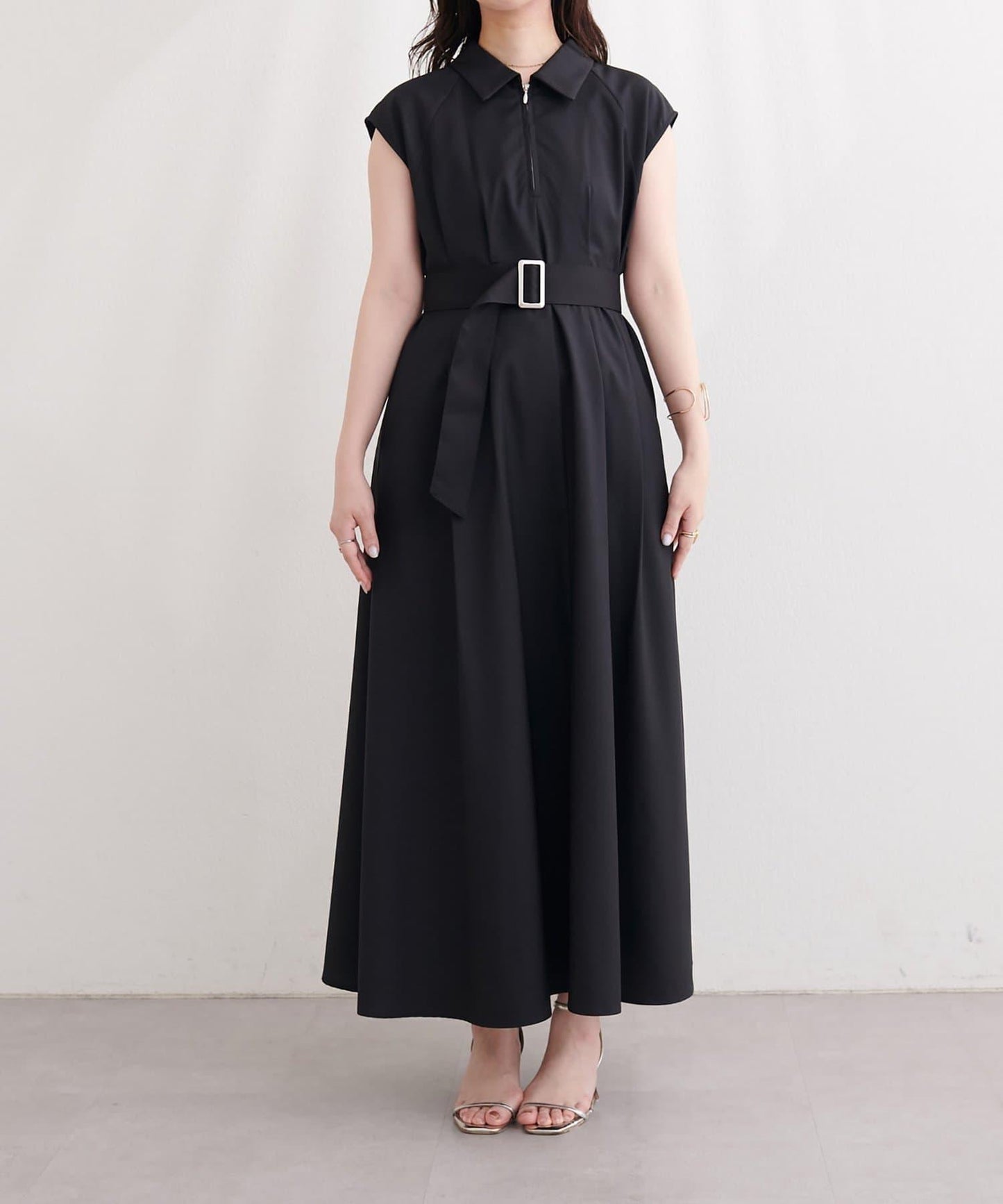 前拉鍊翻領連衣裙