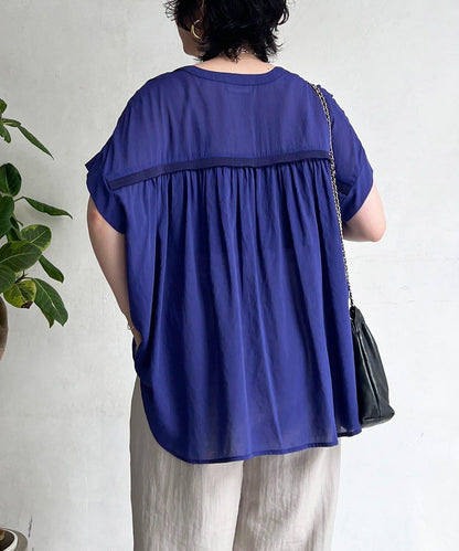 亞麻風透肌 後抽褶 輕薄襯衫