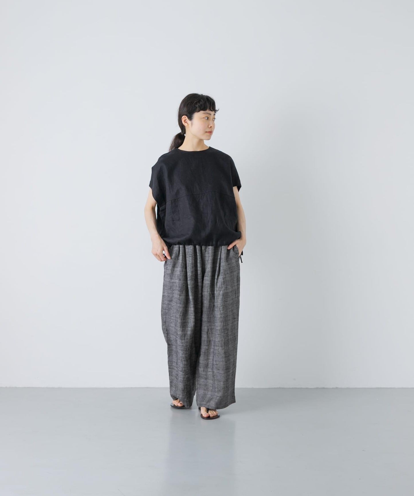 亞麻格紋休閒褲