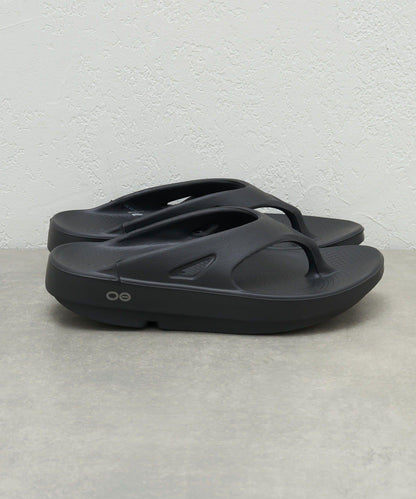 OOFOS ウーフォス OORIGINAL 鞋款