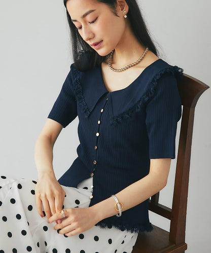 【La boutique BonBon】翻領蕾絲飾邊金釦針織衫