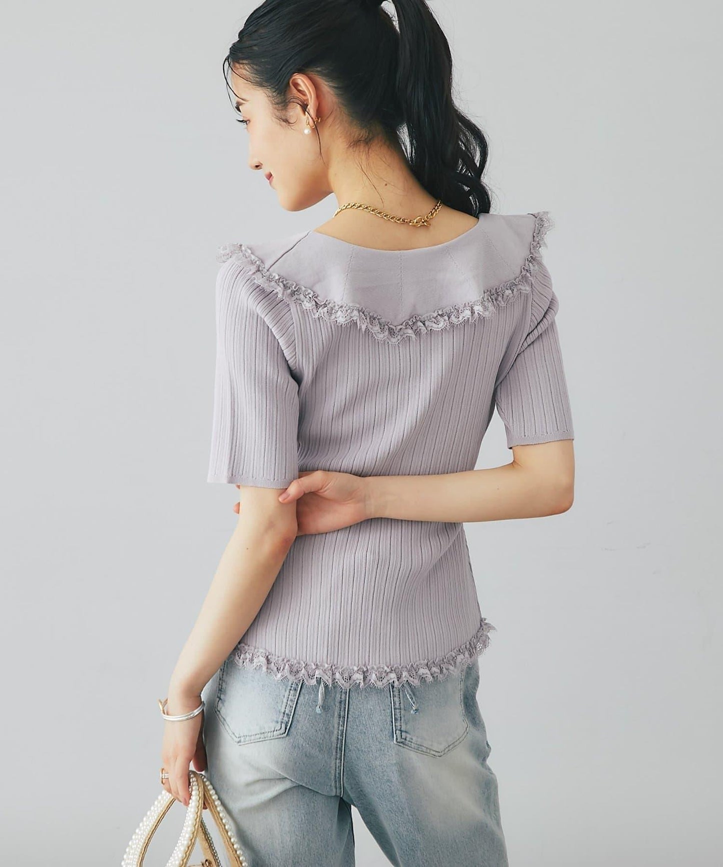【La boutique BonBon】翻領蕾絲飾邊金釦針織衫