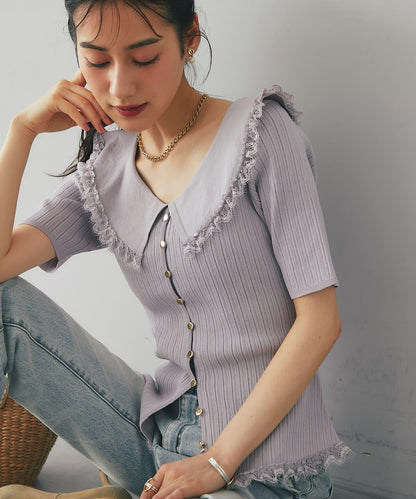【La boutique BonBon】翻領蕾絲飾邊金釦針織衫