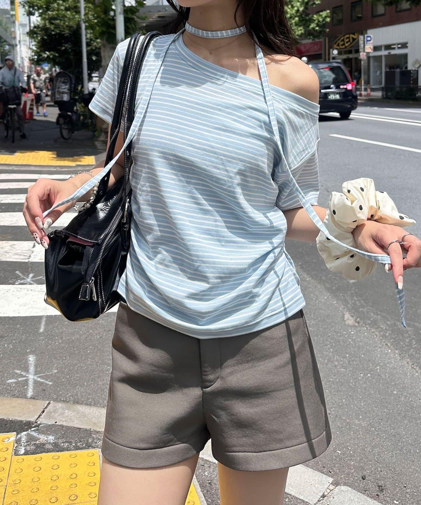 條紋頸環套裝T恤（網絡）