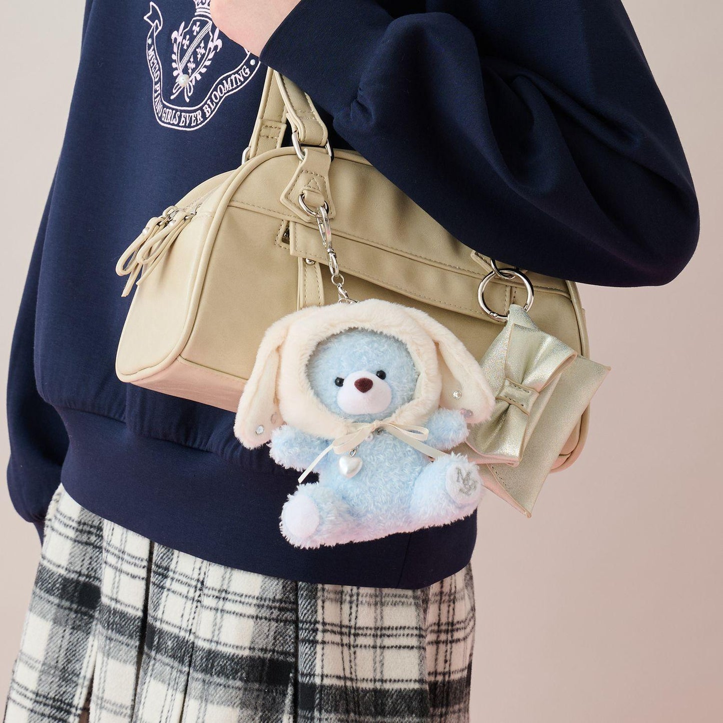 ふわふわうさくまちゃんチャーム