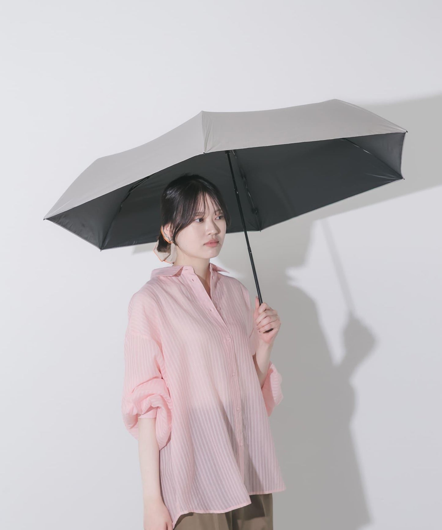 『晴雨兼用』because ユニセックス オールウェザーライト