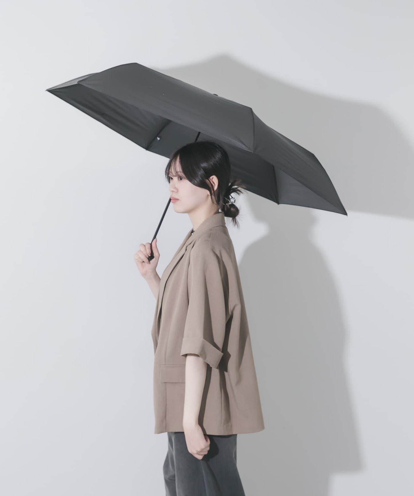 『晴雨兼用』because ユニセックス オールウェザーライト