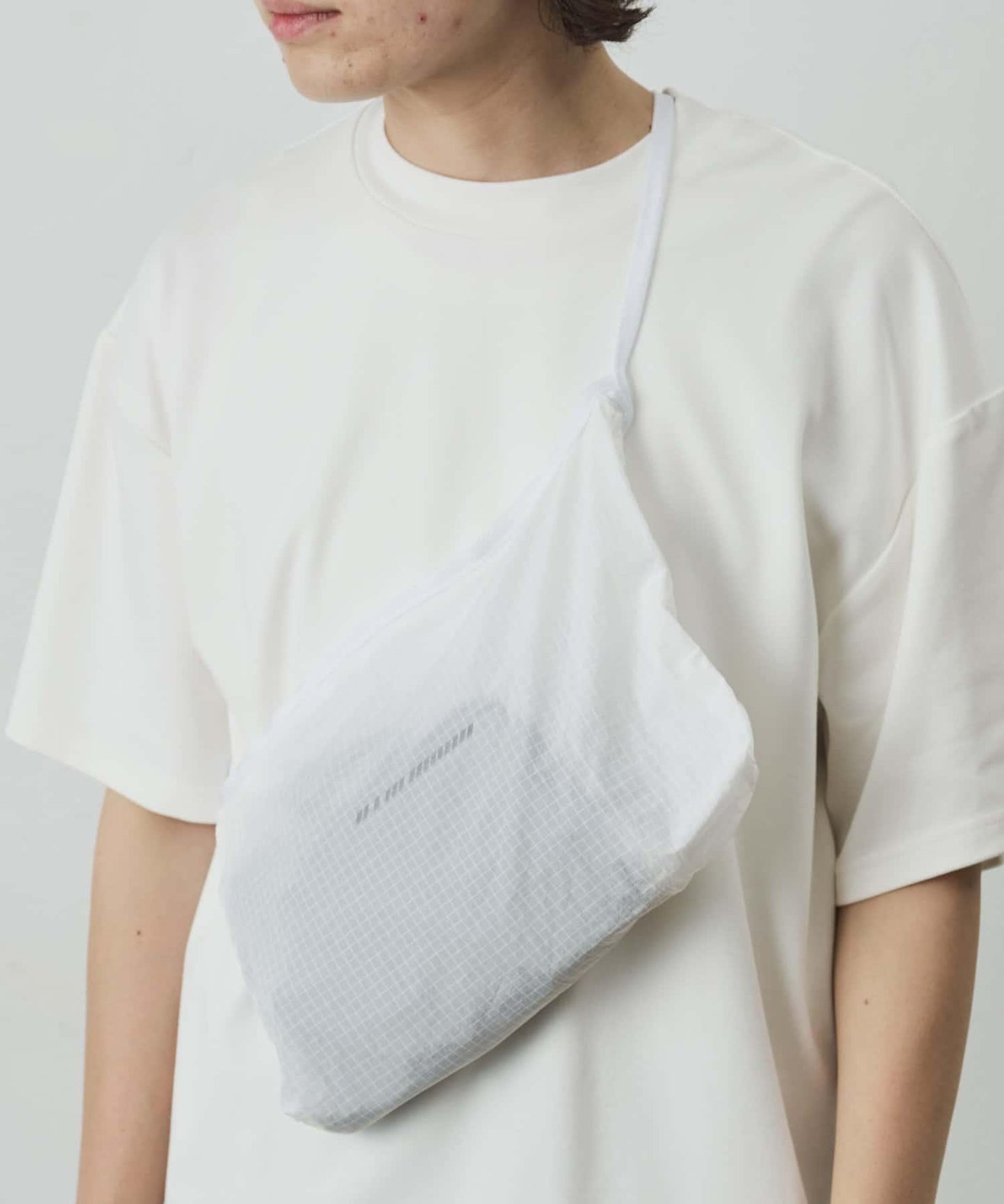 【UNISEX】撥水ポケッタブルリフレクターリップショルダー
