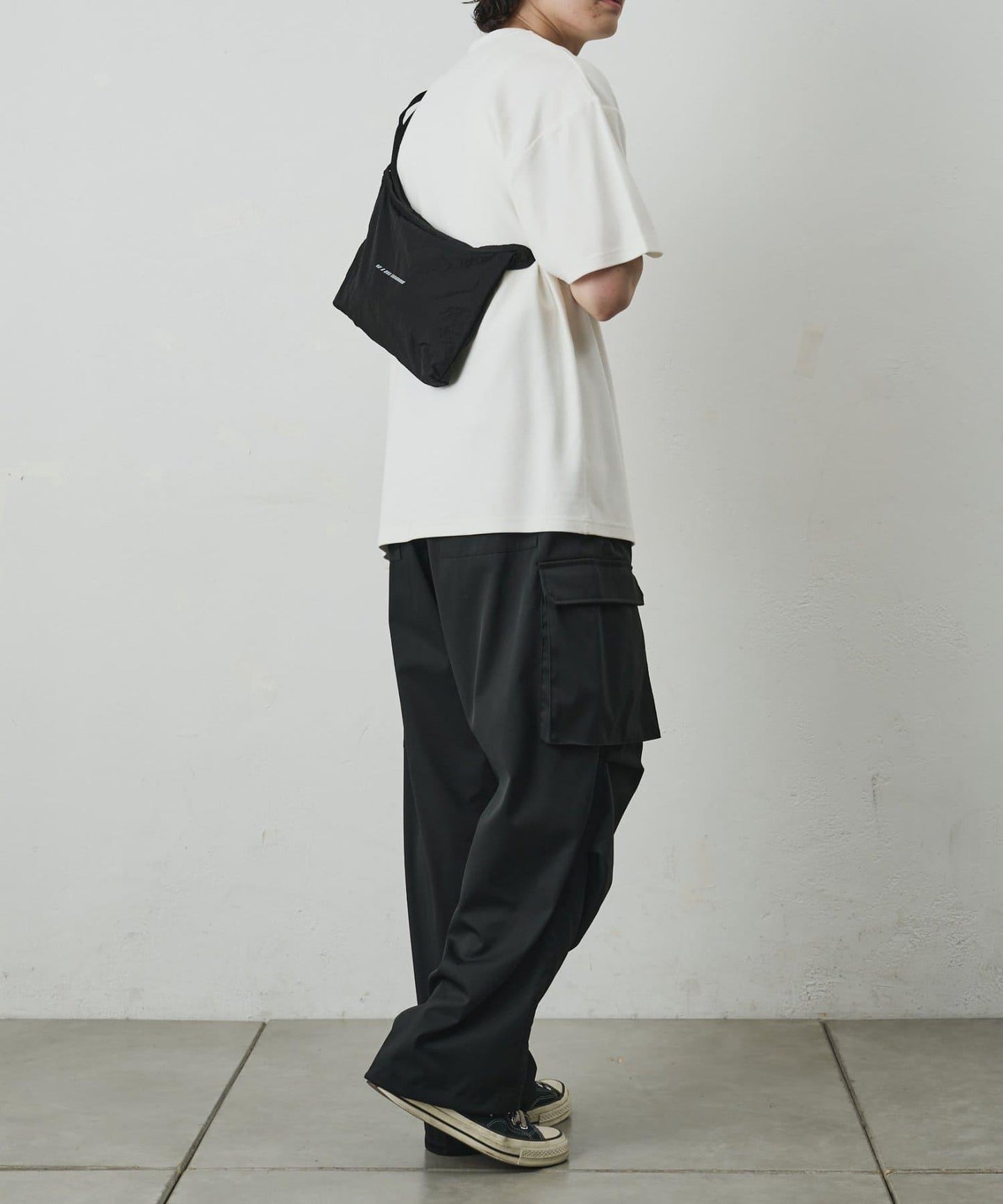【UNISEX】撥水ポケッタブルリフレクターリップショルダー
