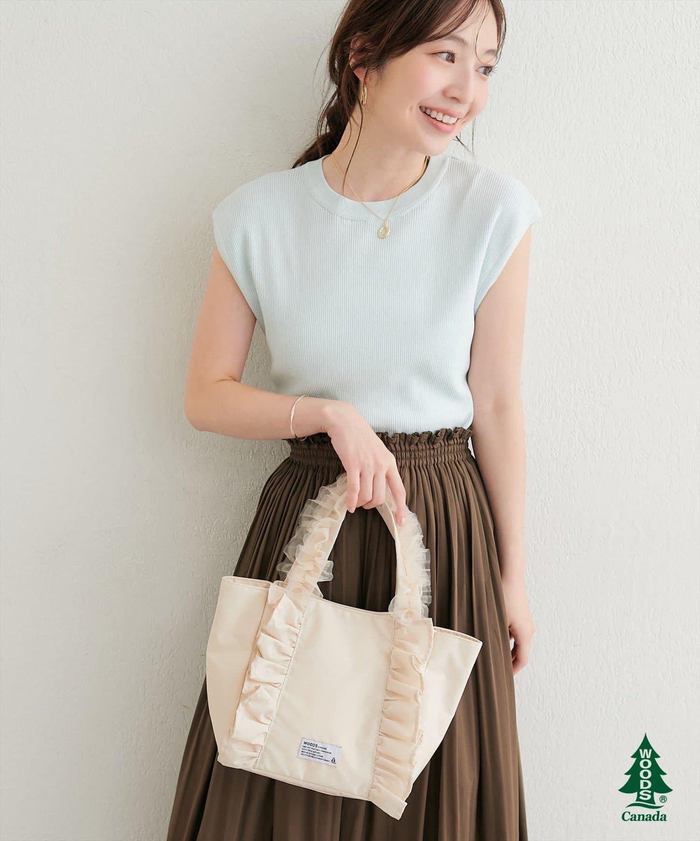【WOODS × natural couture】ショルダー付きフリルミニトートバッグ