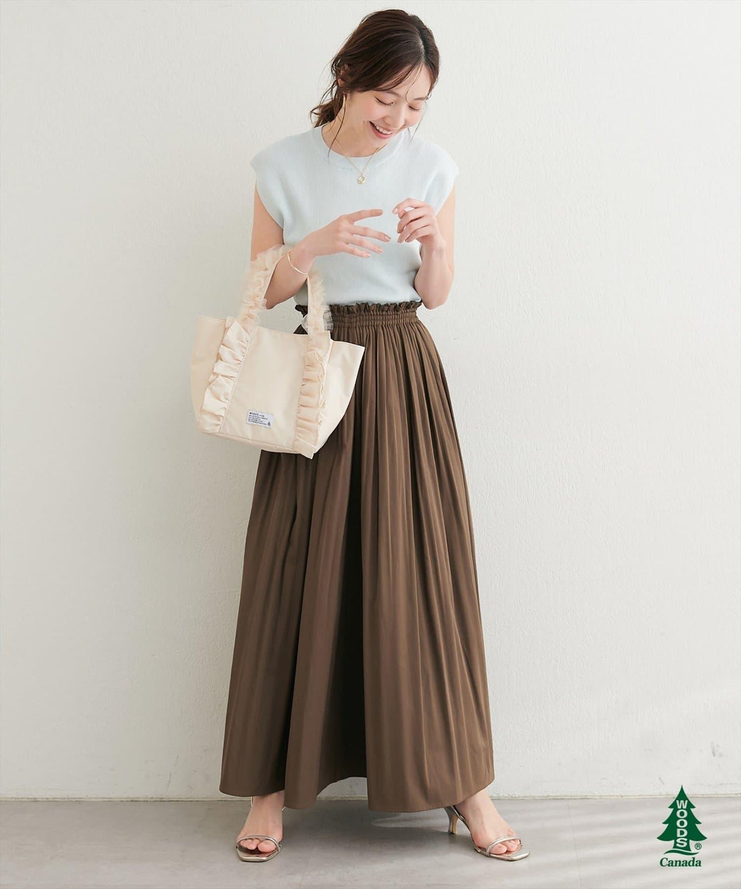 【WOODS × natural couture】ショルダー付きフリルミニトートバッグ