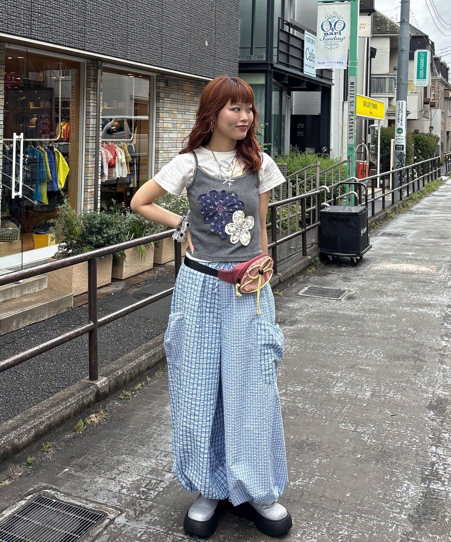 お花アップリケキャミソール