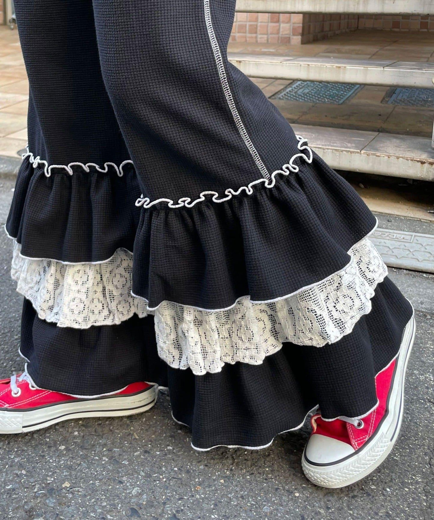 HELLO.SANFRANCISCO 蕾絲荷葉邊華夫格長褲