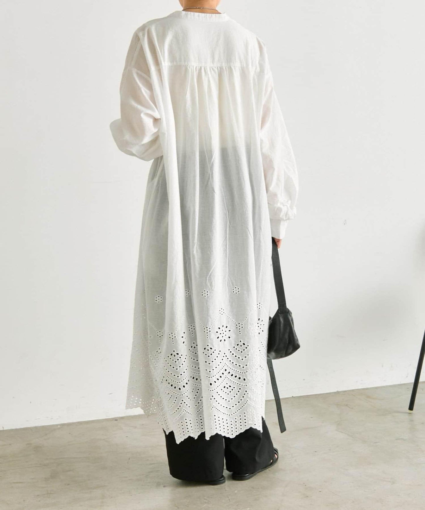 純棉鏤空刺繡連衣裙 SUM1 STYLE